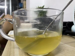 天天喝白开水和天天喝茶的人，10年以后谁的身体会更好？